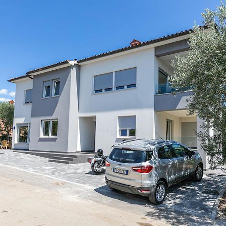 Apartman Suzi Pula Dış mekan fotoğraf