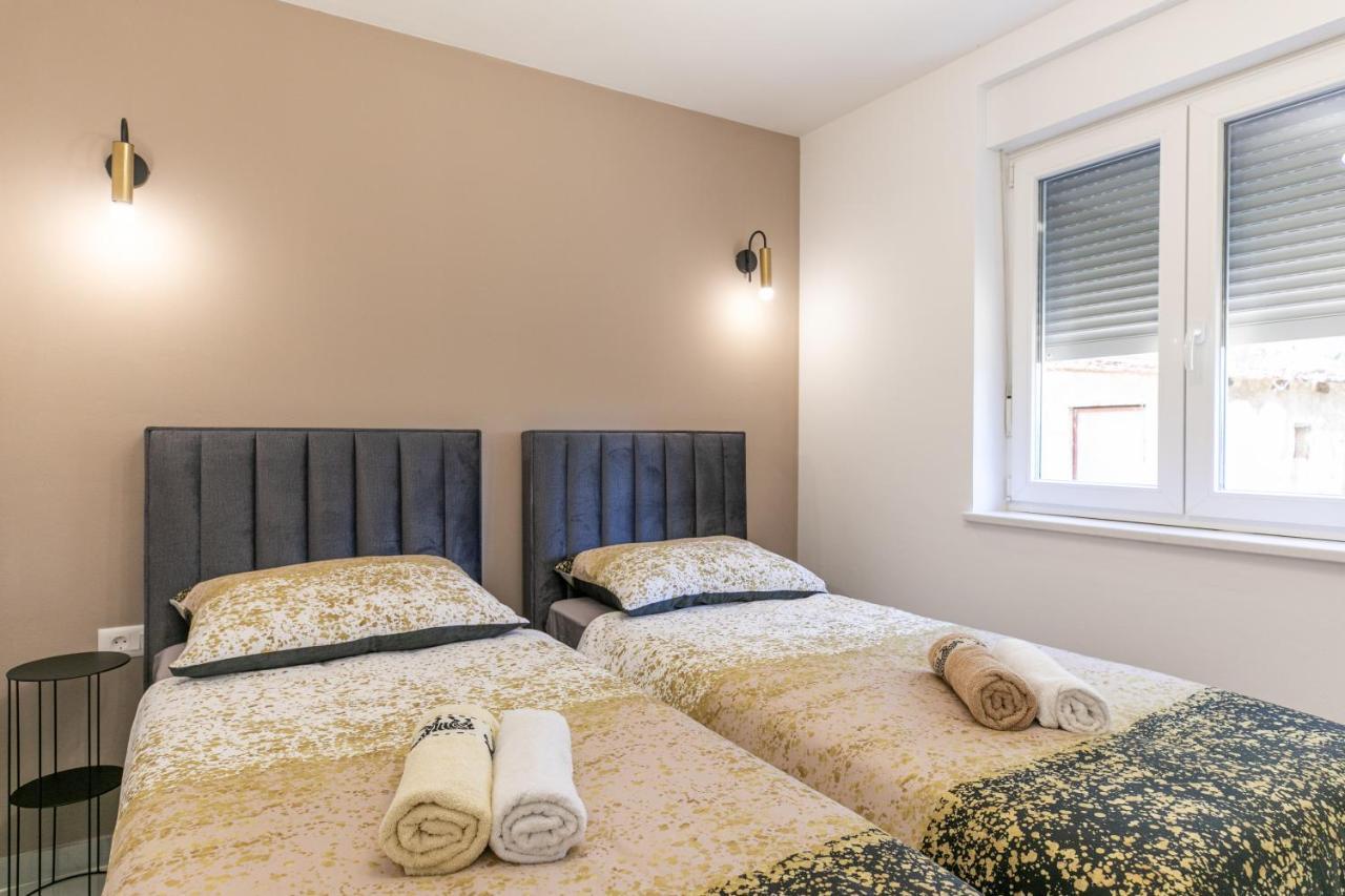 Apartman Suzi Pula Dış mekan fotoğraf