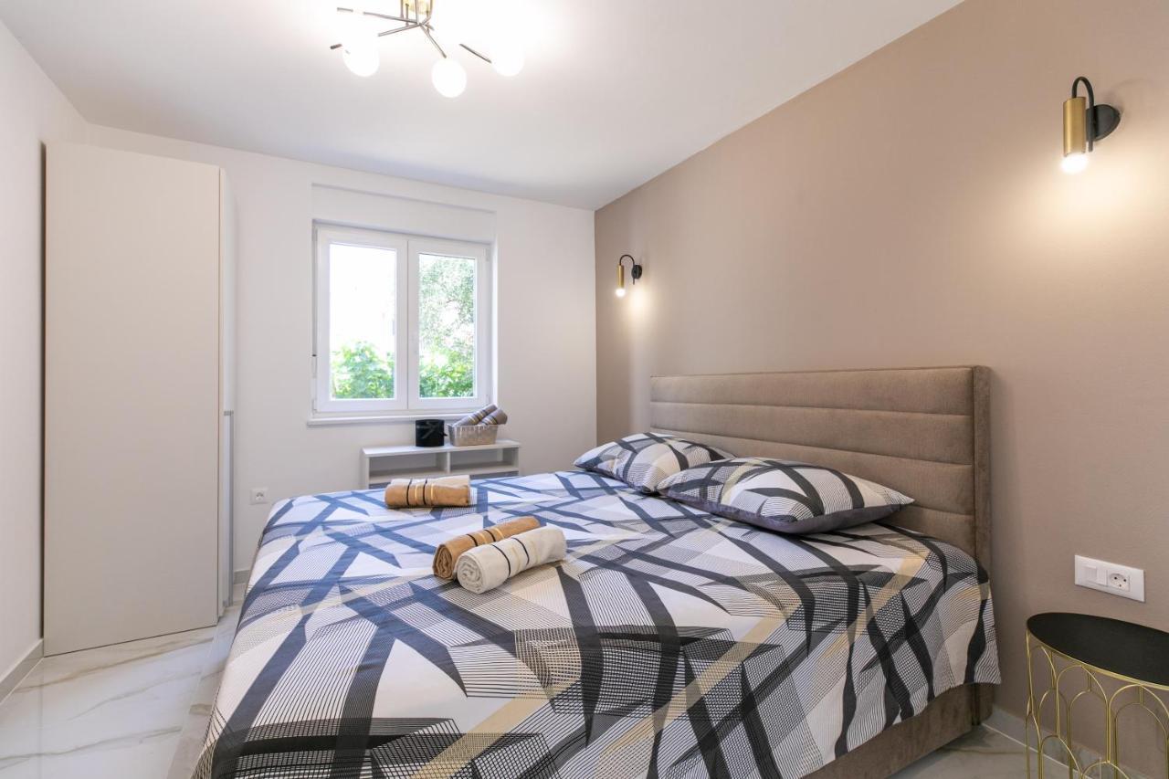 Apartman Suzi Pula Dış mekan fotoğraf